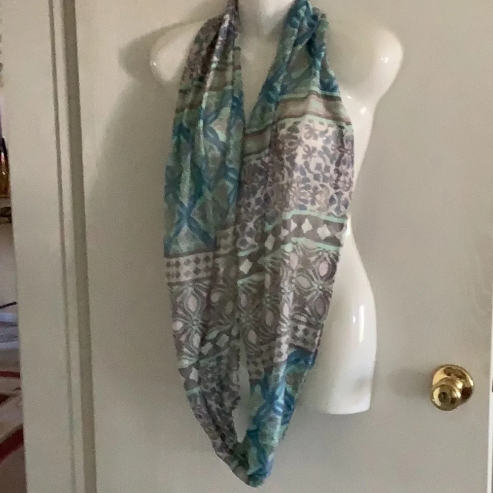 Infinity scarf blue pink turquoise and gray one size 100% polyester versatile